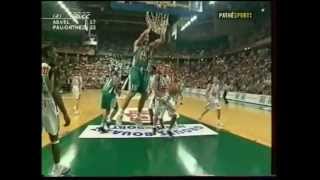 Boris Diaw passe décisive 2001 [upl. by Thirzi]