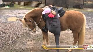 Mounting From Ground with Treeless Saddles [upl. by Dahl]