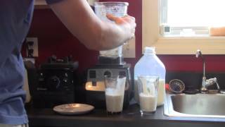 Vitamix 7500 Vs 5200 Frozen Banana and Milk [upl. by Inaniel]