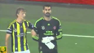 Volkan Demirel ve Sabrinin Kavgası 12052013 Derbi kavgası Volkan Sabriyi boğazlıyor [upl. by Vetter]