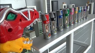 Power Rangers Dino Charge 10 batteries in the dinosaur mouth Toys 파워레인저 다이노포스 공룡 입속 10개 다이노셀 장난감 [upl. by Elyse]