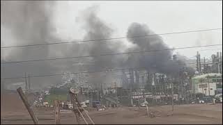 A esta hora de la tarde se inicia incendio en la refinería quotLa Pampillaquot en LimaPerú 09 Ago 2024 [upl. by Meunier]