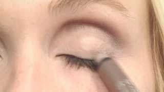 Lidschatten  MakeupTutorial  Douglas Beauty Academy [upl. by Veedis168]