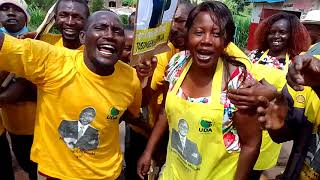 quotNa Ruto Usilale lalelale Bado mapambanoYOUTHS IN KAREKE MBIUKI RUTO LABALLED TSHIRTS IN CHOGORIA [upl. by Doowrehs]