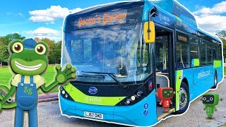 Bus Videos For Children  Geckos Real Vehicles [upl. by Trueblood]