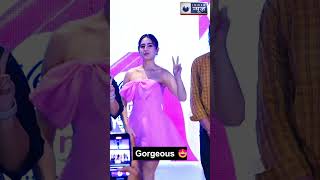 Sara Ali Khan looking Beautiful in Pink Outfit saraalikhan ytshorts ytshortsindia bollywood [upl. by Araek]