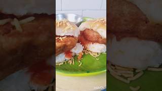 Famous Street food 🍔vadapav ytshorts shortsfeed [upl. by Onaicilef700]