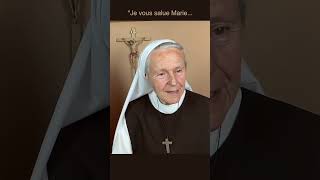 1Mn je vous salue Marie par Soeur Emmanuel medjugorje laviergedemedjugorje [upl. by Boorman]