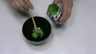 簡単なお濃茶の練り方（作り方） How to make thick matcha Theanin style [upl. by Ahsiemac]