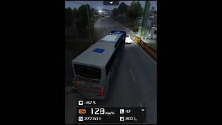 Onde Mande bikin Stuck Jalan Raya automobile indorailwaypicture funnyimages keretaapi fyp [upl. by Enavi265]