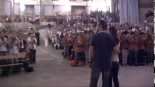 Reportage  AnneDauphine Julliand et son mari Loïc témoignent en 2011 à Lourdes devant 1600 jeunes [upl. by Survance]