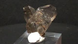 Minerals 409 Quartz Smoky Aegirine Mulanje Malawi ミネラル・ザ・ワールド in 両国・秋場所 2024 9 6 [upl. by Tessie389]