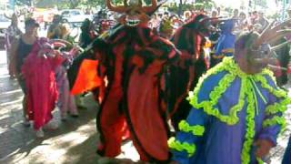 Carnaval en Ponce vejigantes bailando [upl. by Anrahc]