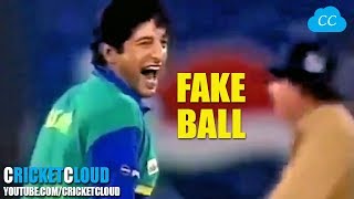 Wasim Akram bowled FAKE BALL into the RIBS  SHOCKED THE BATSMAN [upl. by Aika308]