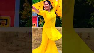 Dupatta Sarak Raha Hai ❤🙈  shorts romantic song trending dance [upl. by Honna]