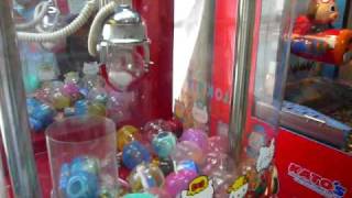 UFO catcher 2 Claw machine  Won 300 [upl. by Lilian]