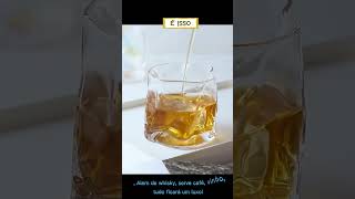 Copo de whisky [upl. by Eatnoj]