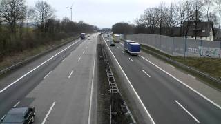 Sauerlandlinie Autobahn A45 Mann mit Autopanne auf der Bahn TVAlpino21NRW 2132011 [upl. by Sands154]