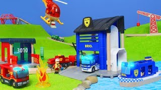 BRIO Zug Polizei  Feuerwehrmann Züge amp Spielzeugautos für Kinder [upl. by Rad]