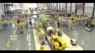 Assemblage final dun de nos avions Q400 NextGen de Bombardier  WestJet Encore [upl. by Vallie]