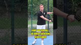 Padel Tennis Aufschlag So gelingt die perfekte Angabe tennis padeltennis padel [upl. by Eirhtug]