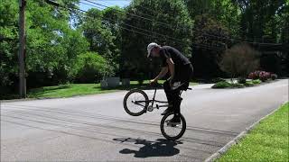 Old school Bmx flatland freestyle session Nous versa 50124 bmx harobmx [upl. by Enyaz]