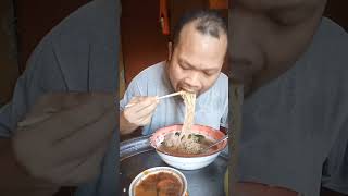 yummy Cook noodles with pork enjoy food [upl. by Dill]