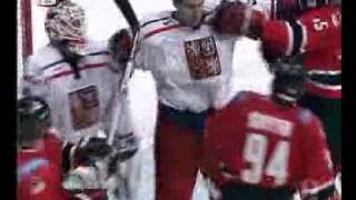 hockey CZE  CAN MS 2005 fight Bitka  Ryan SMyth [upl. by Airamas988]