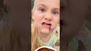 It is the way how my family eats jelly eyes👀🤦🏻‍♀️😬 viralvideo funny [upl. by Lexa]