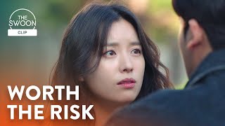 Park Hyungsik dives into a mob of zombies to save Han Hyojoo  Happiness Ep 3 ENG SUB [upl. by Anivahs]