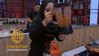 MASTERCHEF INDONESIA  Gawat  Sarah Tumpahkan Semua Bumbu  Gallery 3  23 Maret 2019 [upl. by Sivle]