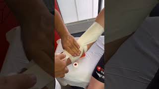 Spophy know how An elbow taping as prevention against overextension [upl. by Matthia]