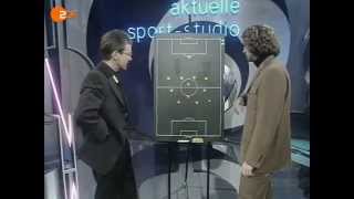 Ralf Rangnick im Sportstudio über die Viererkette 1998 English subtitles [upl. by Asetal]