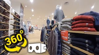 Suasana UNIQLO Senayan City Mall Jakarta Video 360 [upl. by Atiragram]