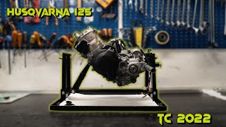 ASSEMBLAGGIO MOTORE HUSQVARNA TC 125 [upl. by Adnolohs109]