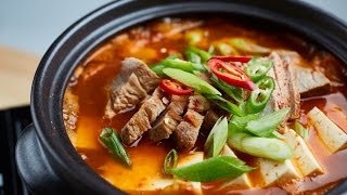 Kimchi Jjigae Kimchi Stew  Crazy Korean Cooking EXPRESS 김치찌개 [upl. by Hachmann224]