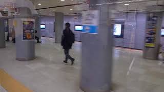 大手町駅日本橋駅 東西線 Otemachi to Nihonbashi  Tozai Line 180223 [upl. by Kingston530]