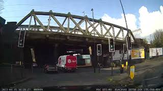 DPD driver runs red light BN7O GAU [upl. by Augy]