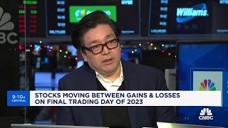 Markets have a 50 chance to see doubledigit growth in 2024 says Fundstrats Tom Lee [upl. by Iuqcaj]