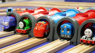 5 Brio Tunnel Connection Course ☆ Thomas amp Chuggington will run on the wooden train course ♪ [upl. by Lareena]