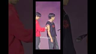 Lee Know just loves Jisung’s insane reactions minsung straykids hanjisung kpop leeminho skz [upl. by Joana]