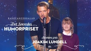 Joakim Lundell får Barnens pris men vill ge vidare det  Barncancergalan [upl. by Danielson]