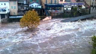 Images impressionnantes des inondations en Ardèche [upl. by Odrawde]