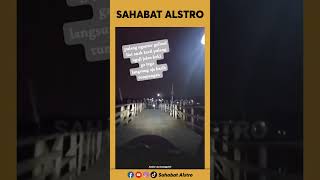 TAK TEGA LIHAT ANAK DESA PULANG NGAJI Malammalam Sambil Berlari Ojol ini Beri Tumpangan [upl. by Cardon580]