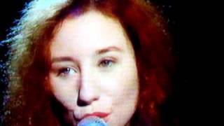 Tori Amos 1992 quotlater with jools hollandquot ME AND A GUN pt 2 [upl. by Avilys]