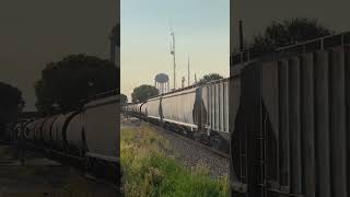 BNSF 3814 rolls through Dekalb Illinois bnsf [upl. by Benisch]