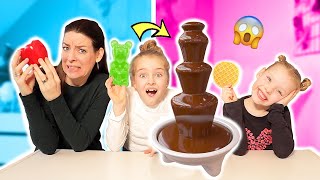 CHOCOLADE FONTEIN CHALLENGE met onze MOEDER ♥DeZoeteZusjes♥ [upl. by Lunn]