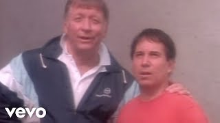 Paul Simon  Me and Julio Down by the Schoolyard Official Video [upl. by Einej]