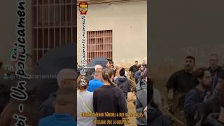 Casi linchan a Pedro Sánchez en plena calle [upl. by Trebor]