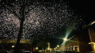 Knisternder Funkenhimmel 126sh Pyrocentury Vuurwerk Oud en Nieuw 2022  2023 [upl. by Vasos]